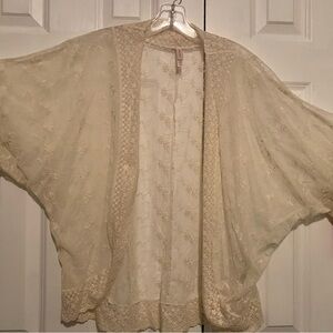 NWT Xhilaration Cream shrug with Oversized Fit and Batwing Sleeves
